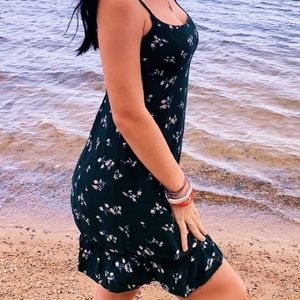 one size fits all green brandy melville dress.